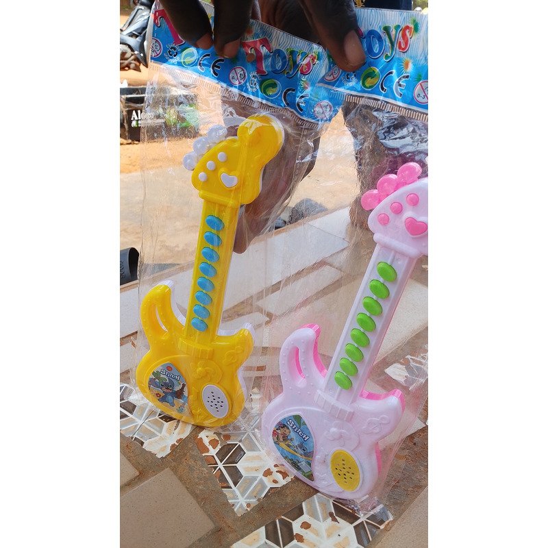 Jeux pour enfants ( guitare petite modèle)